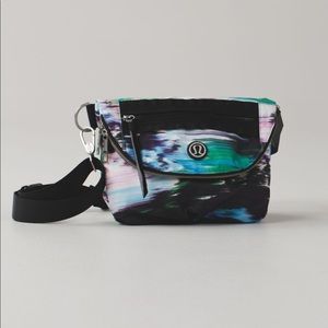 Lululemon festival bag in pigment wind multi dragonfly belt bag one size